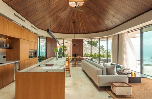 Praya Barat Villa | Nyrenstone Residence - 4 Bedroom Villa at Tampah Hills