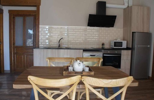 Bolmente Apartment | O Fogón - Ferrador House (Ribeira Sacra)