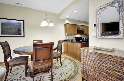 Blowing Rock Condo | Oak 5 | Fireplace, Restaurant, Pool, Spa