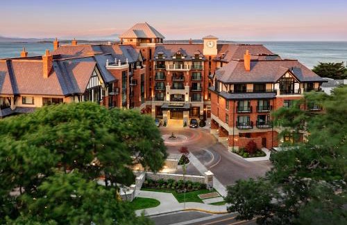 South Oak Bay Hotel | Oak Bay Beach Hotel