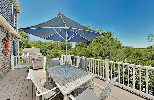 Sagamore Beach House | Oak Ridge Retreat