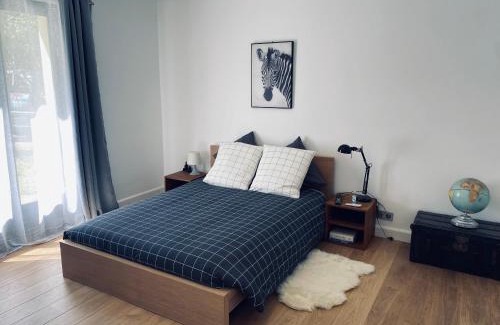 La Queue-les-Yvelines Bed & Breakfast | Oak'Wood