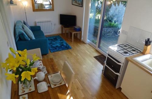 Saint Ann's Chapel Apartment | Oakey Orchard - cosy apartment in Tamar Valley, Cornwall