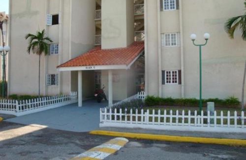 Constant Spring Apartment | Oaklands Apartment Two Bedroom