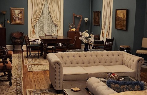 Menomonie Bed & Breakfast | Oaklawn Inn LLC