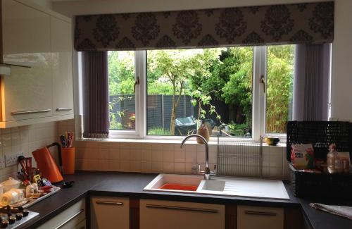 Frampton on Severn Apartment | Oakleigh 1 bed ground floor garden view apartment FREE ONSITE PARKING