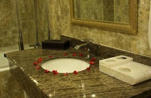 Algiers Hotel | Oasis Hotel