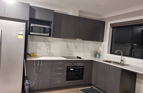 Dural House | Oasis in the heart of Dural-7 mnt away frm 3 Metro stations.Direct Metro to CBD.