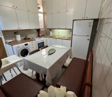 Nikaia-Agios Ioannis Rentis Apartment | Oasis Pool Flat-near 2 metro stations-