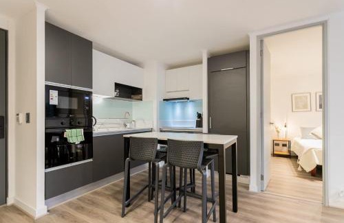 Providencia Apartment | Oasis Providencia Pedro de Valdivia Stn 2BR