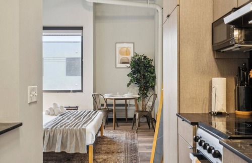 Fairmount Apartment | Oasis Studio with Rooftop, Gym, Game Rm, Pet friendly