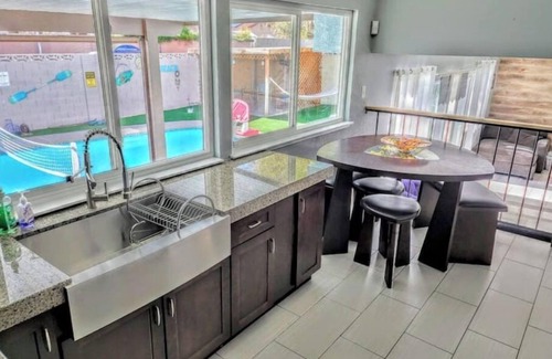Chinatown House | Oasis w/Opt Heated Pool & Billiards- Mins to Strip