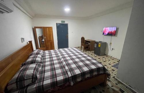 Pepease House | Obaahemaa Owiredua Royal Castle guest house