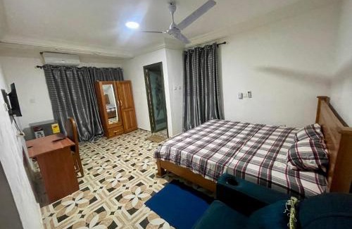 Pepease House | Obaahemaa Owiredua Royal Castle guest house