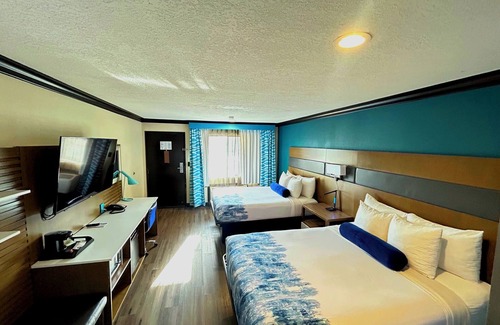 East Side Costa Mesa Hotel | OC Hotel Costa Mesa