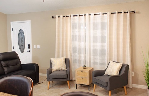Fellowship House | Ocala Retreat, Relax in a New Family Home near WEC, Springs, State Parks