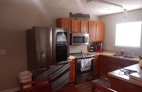 Downtown Myrtle Beach Condo | Ocean/Boardwalk two blocks away. Close to restaurants and businesses