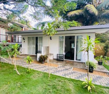 Balapitiya Bed & Breakfast | Ocean Caves, Balapitiya