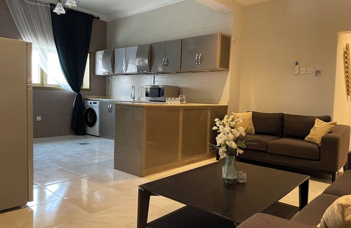 Riyadh Apartment | Ocean Comfort Business 2-bedroom Flat with Balcony