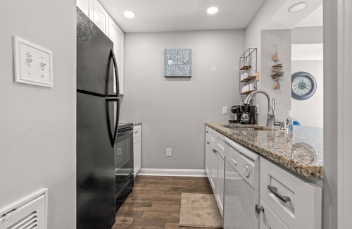 Briarcliffe Acres Condo | Ocean Creek Lodge 2301 - 2 Bedroom - Pool - Beach