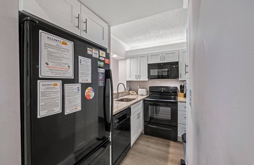 Briarcliffe Acres Condo | Ocean Creek Resort - Unit 2161 in Lodge 3 - 1 Bedroom - Screened Porch - Updated