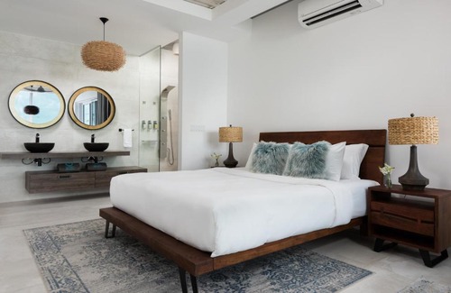 Leeward Settlement Villa | Ocean Dream 5 BR Villa Azur