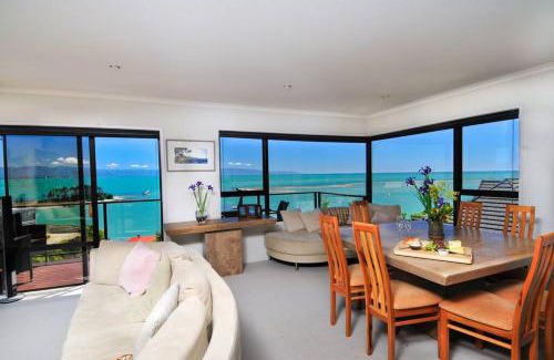 Stepneyville House | Ocean Dreaming - Nelson Waterfront