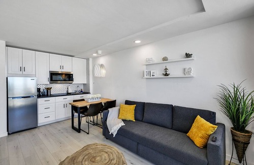 Lenox Park Condo | Ocean Front 1 Bed renovated in Daytona Beach