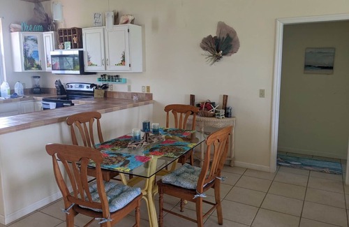 Green Turtle Cay Villa | OCEAN FRONT Conch Pearl -Green Turtle Cay with a dock! 25% fall DISCOUNT!