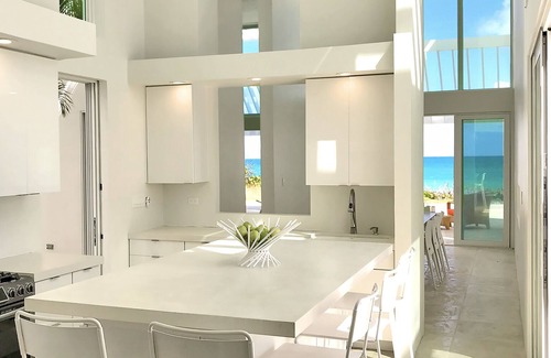 Carlton House | Ocean Front Luxury