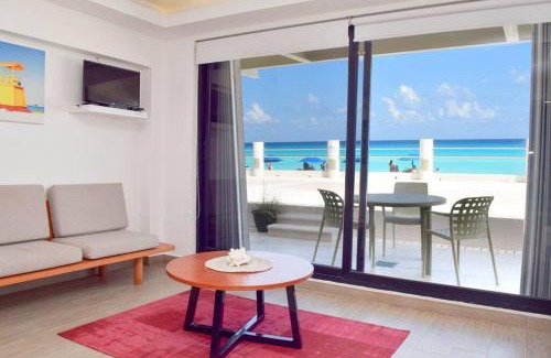Zona Hotelera Apartment | Ocean front Villa Marlin, best location in hotel zone #109