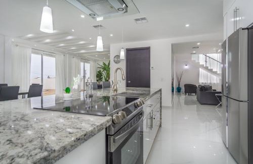 Backus House | Ocean Pearl House