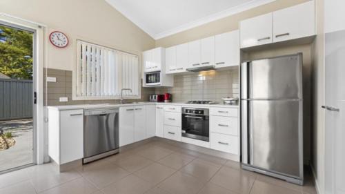 Umina Beach House | Ocean Sounds - Umina Beach