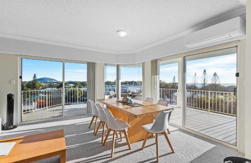 Mudjimba Apartment | Ocean View 3 bedroom Apartment