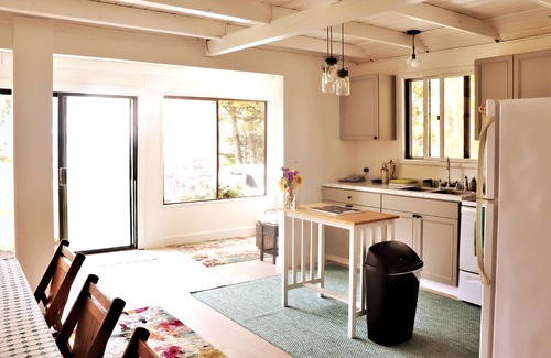 New Harbor Cottage | Ocean-view cottage near beach with deck, grill, & full kitchen