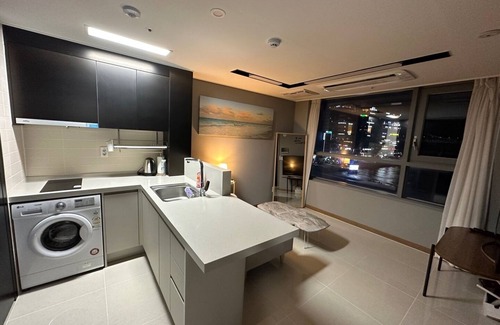 Suyeong-Gu Apartment | Ocean view, drone show main view Apartment