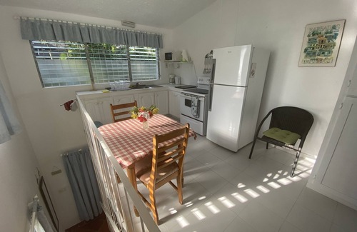 Folkestone House | Ocean view - Fabulous Location Metres From Beach!