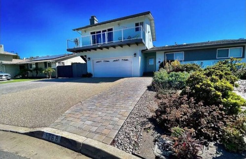 Olde Carlsbad Apartment | Ocean View Home w/PrivateBalcony