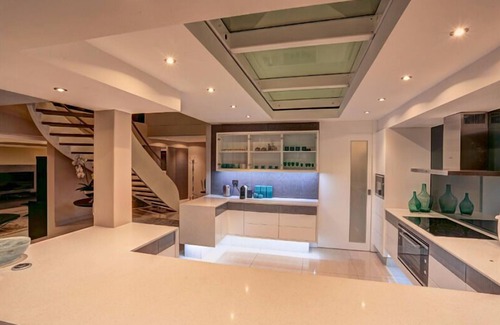Strand Apartment | Ocean View Penthouse