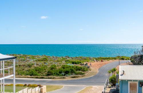 Guilderton House | Ocean View Retreat - Best View in town
