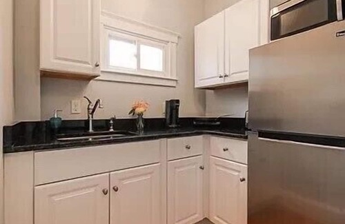 Portland Apartment | Ocean view Victorian