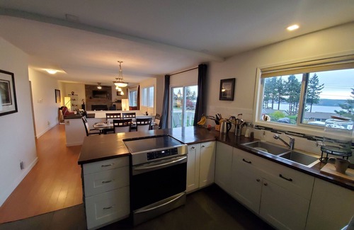 Campbell River House | Ocean Vista
