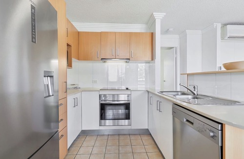 Alexandra Headland Apartment | Ocean Vista on Alex 2 Bedroom Apartment