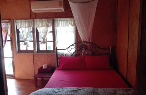 Bang Bao Bay House | Oceanblue Guest House