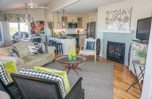 The Point House | Oceanfront and Soundfront @ The Point on Emerald Isle
