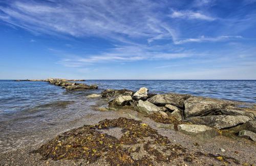 Brant Rock House | Oceanfront Cape Cod Home with Porch, Yard and Grill!