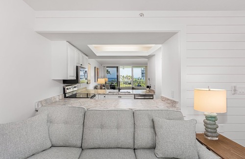 Pelican Bay Condo | Oceanfront Condo in Seagate, the heart of Naples.