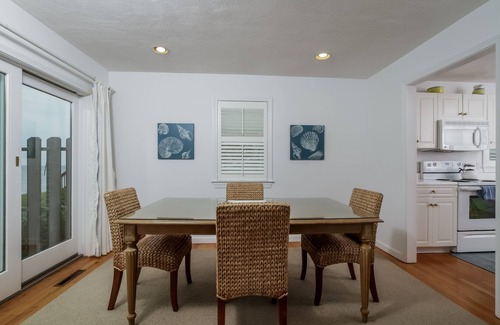 Point Judith House | Oceanfront Cottage in Pt Judith