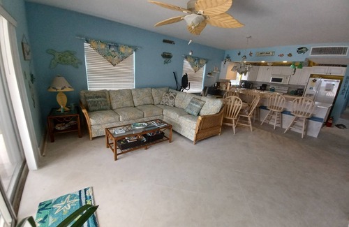 Northwest Point Condo | Oceanfront Diver's paradise! First Floor Ocean Front Condo. Great Location!