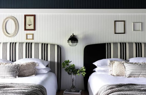 Ocean Point Hotel | Oceanfront Double Queen w/Porch | Bluebird Ocean Point Inn | Dog-Friendly